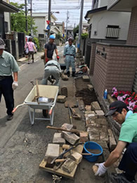 石畳にする基礎工事