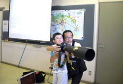 写真：プロの機材を覗かせてもらっての学習