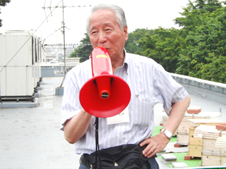 写真：江古田ミツバチプロジェクト代表の谷口紀昭さん