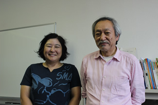 すぎなみ環境ネットワークの境原達也さんと、井荻小学校・学校支援本部事務局長の岩渕晴子さん