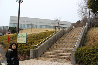城山公園。武蔵野の丘陵地を生かした雑木林の中の公園だ。