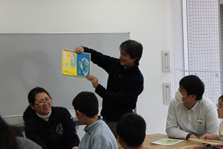 プログラムの最後には、それぞれの作品をお披露目して、この日の作業のふりかえりとわかちあいをした。