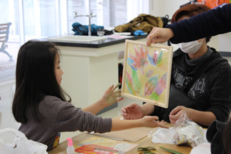 プログラムの最後には、それぞれの作品をお披露目して、この日の作業のふりかえりとわかちあいをした。