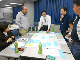 協議会における話し合いの様子。